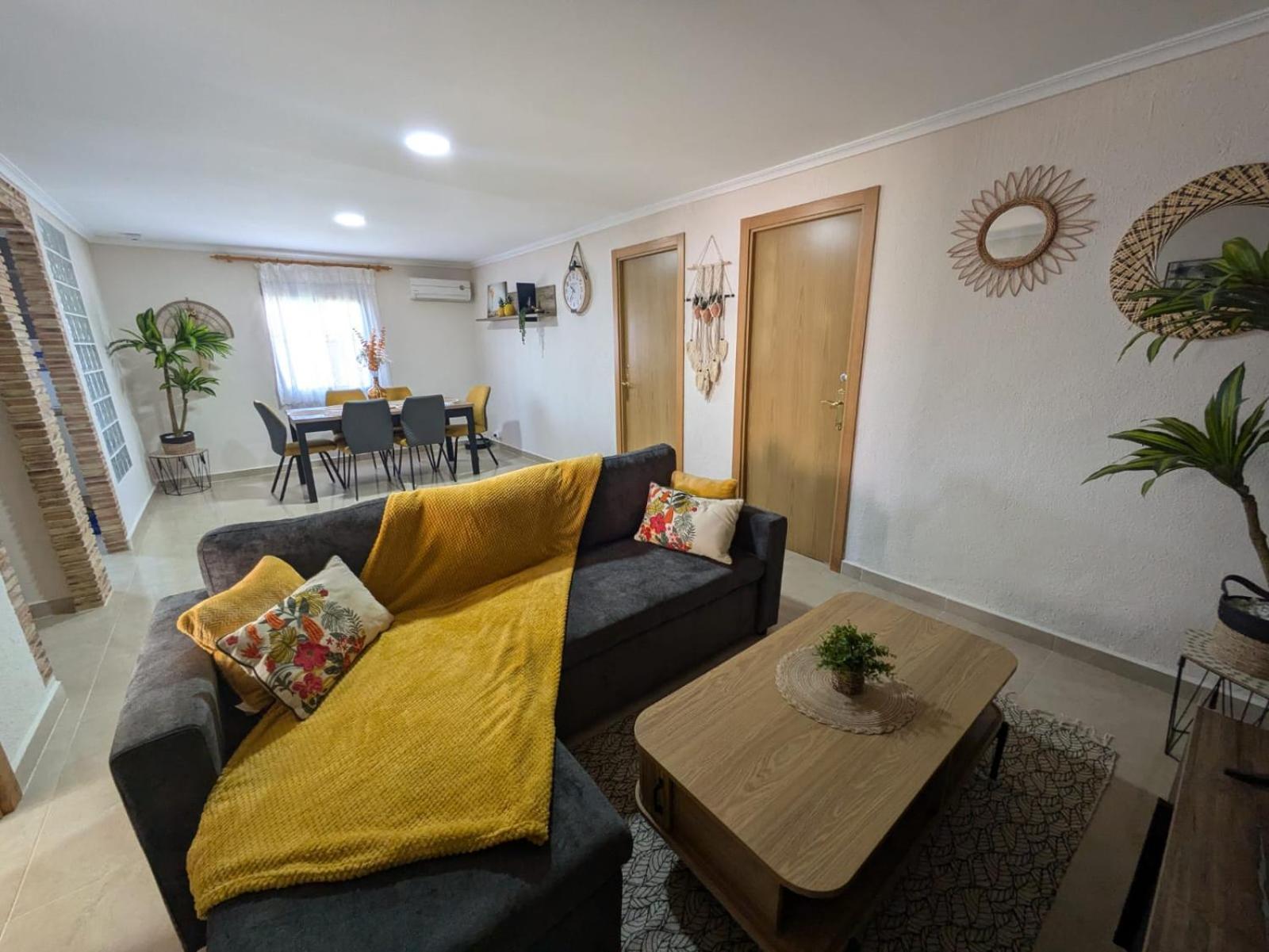Buen Estar, Piscina, Barbacoa, Jacuzzi En Valencia Villa Turís Kültér fotó